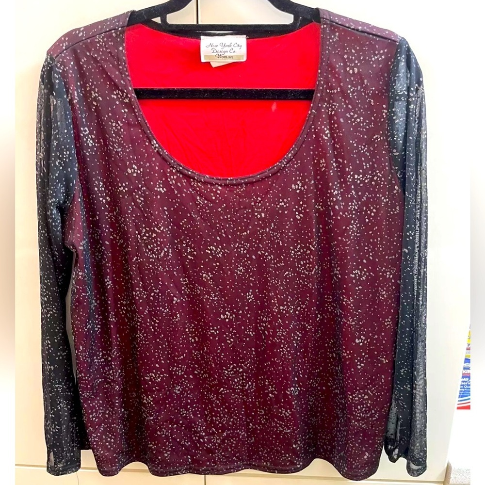 New York City Design Co LINED Top Blouse Size 1X Silver Lurex Black red